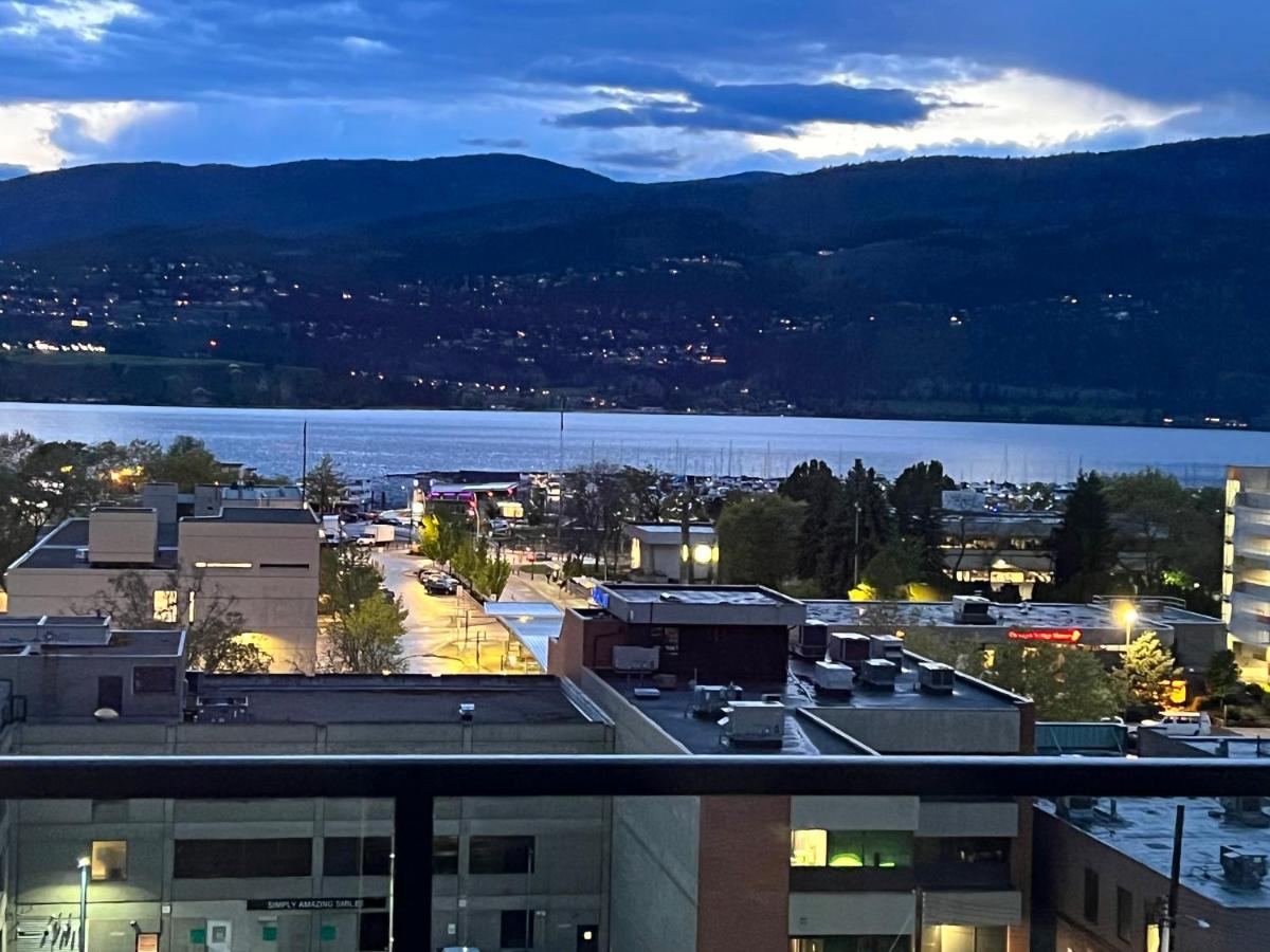 Amazing Brand New Lakeview Condo Downtown Kelowna Exterior photo