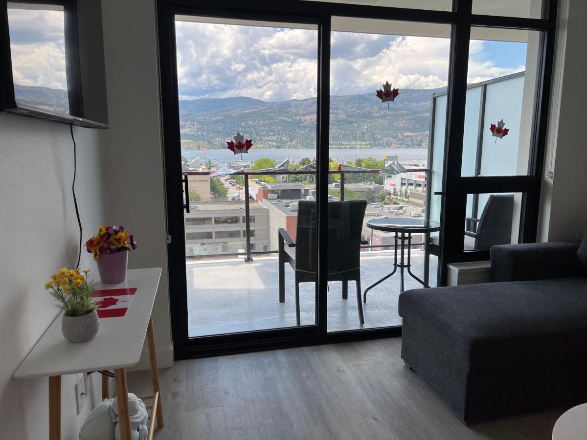 Amazing Brand New Lakeview Condo Downtown Kelowna Exterior photo