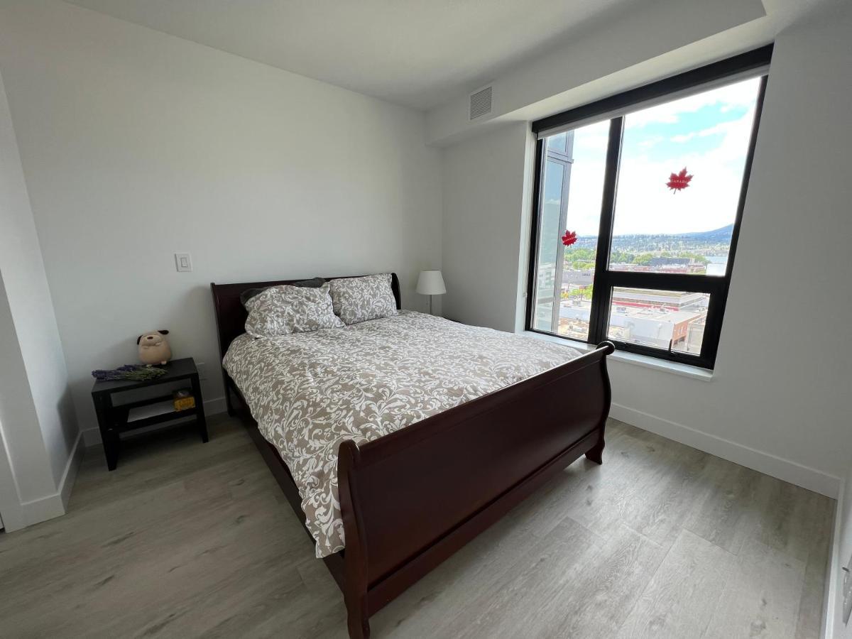 Amazing Brand New Lakeview Condo Downtown Kelowna Exterior photo